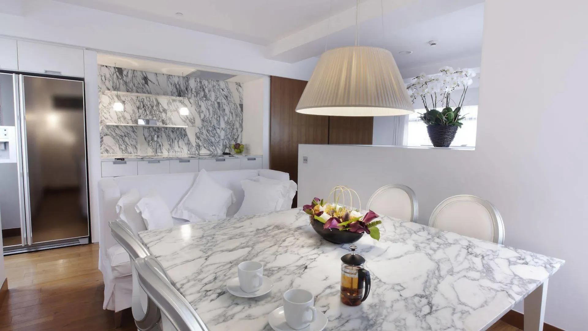 J Plus Hotel By Yoo Hong Kong