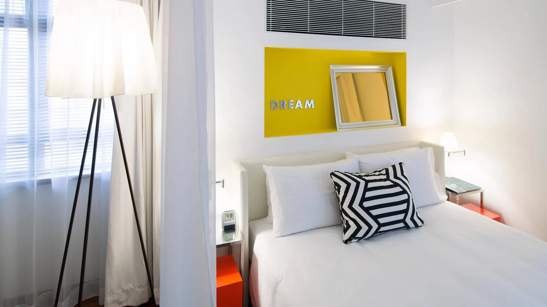 J Plus Hotel By Yoo Hong Kong